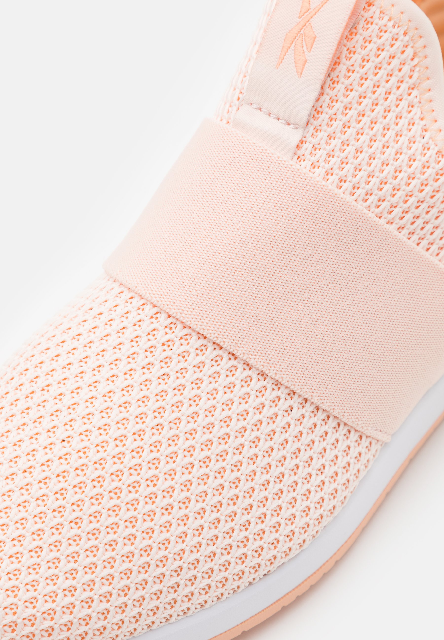 reebok ever road dmx slip on 4