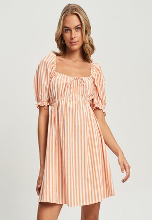Abito Estivo Donna Cecil In Viscosa, Scollo Rotondo, Maniche Corte, Motivo Floreale, Vestibilità Morbida, Taglia Comoda