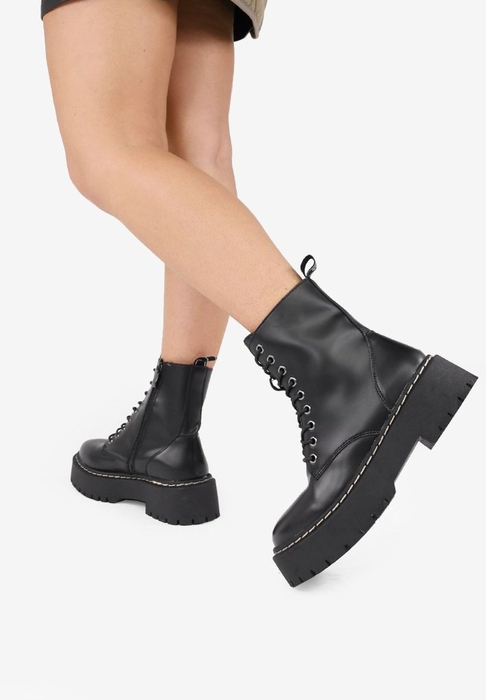 Bosanova Botines con cordones - black/negro - Zalando.es