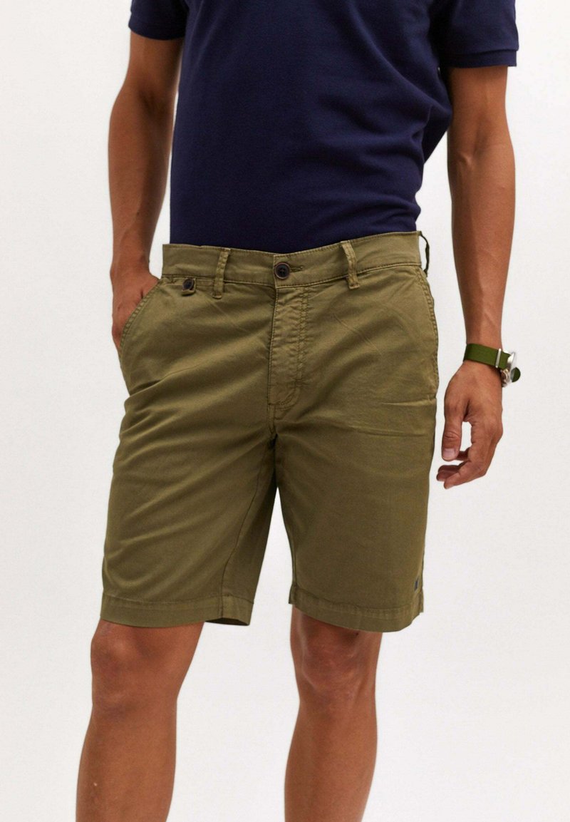 Williot CASUAL Shorts khaki/cachi Zalando.it