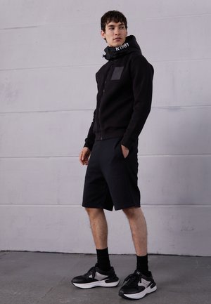 CHUNKY RUNNER - Tenisky - black