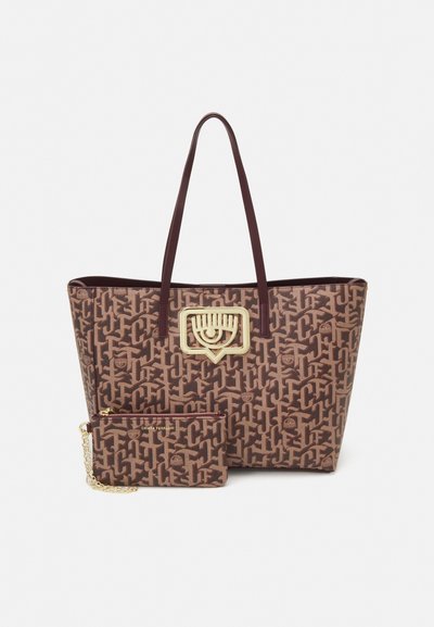 CHIARA FERRAGNI EYELIKE BUCKLE - Shopping bag - brunette