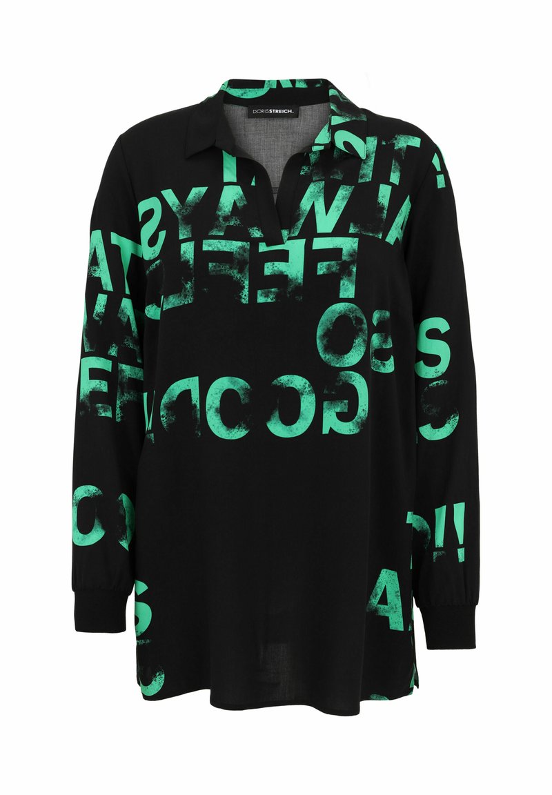 Schwarzes Hemd mit langen Ärmeln und Kragen, das große, türkisfarbene Textmuster aufweist. Weicher Stoff mit lockerer Passform.