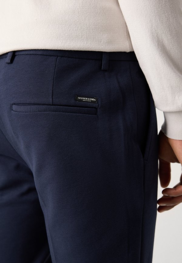 CORE MOTT TAILORED - Chinos - night4