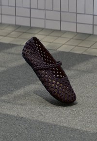 Δεν επιλέχθηκε, brown