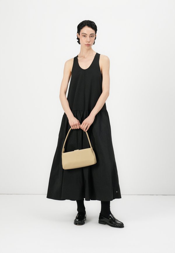 FLARED HALTER DRESS - Maxi dress2