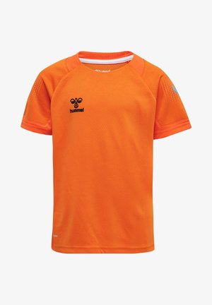 Orange åndbar sportstrøje med korte ærmer, prydet med et sort logo på brystet og teksturerede detaljer på skuldrene.
