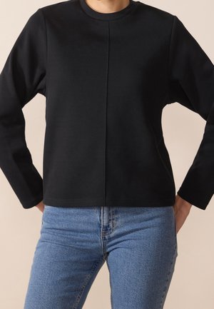 Sweater - black