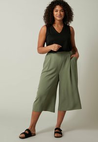 Evans CROPPED - Broek - green