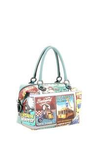 Borsa blu chiaro con poster vintage a tema viaggi a Budapest, inclusi scooter, tram e illustrazioni e testi in stile retrò.
