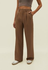 Stradivarius Trousers - camel