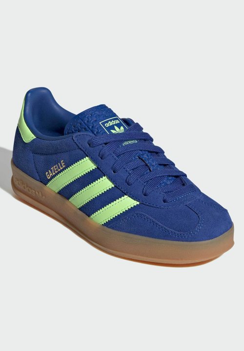 adidas GAZELLE INDOOR J UNISEX - Zapatillas - royal blue green spark gold metallic — photo 2