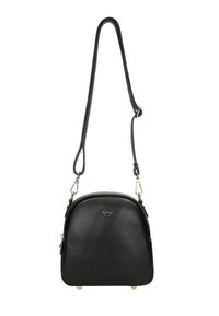 Borsa a tracolla in pelle nera con texture, tracolla regolabile, hardware dorato, piccolo emblema e chiusura con zip.