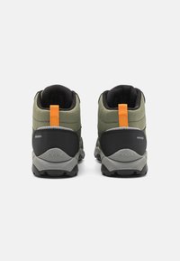 Geox MAGNETAR - Chaussures premiers pas - dark green/light orange