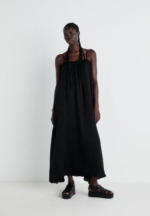 Gina Tricot FLOWY DRESS - Maksi garuma kleita - black