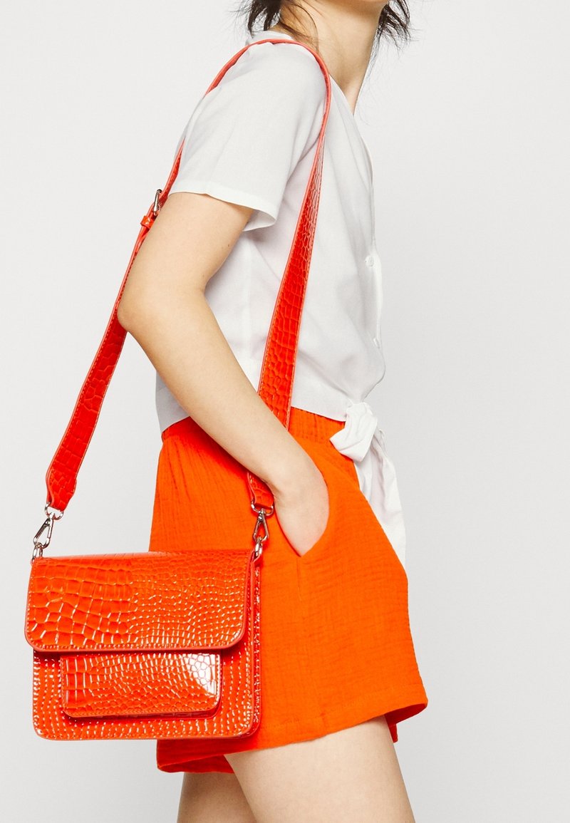 Vero Moda Petite Camicetta - white
