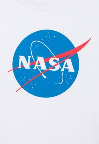 Mister Tee KIDS NASA INSIGNIA TEE - Apdrukāts T-krekls - white