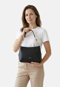 SURI FREY Handtasche - black