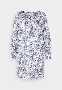 Robe à imprimé floral présentant des tons bleus et blancs, encolure froncée, manches longues avec poignets élastiques et coupe décontractée.