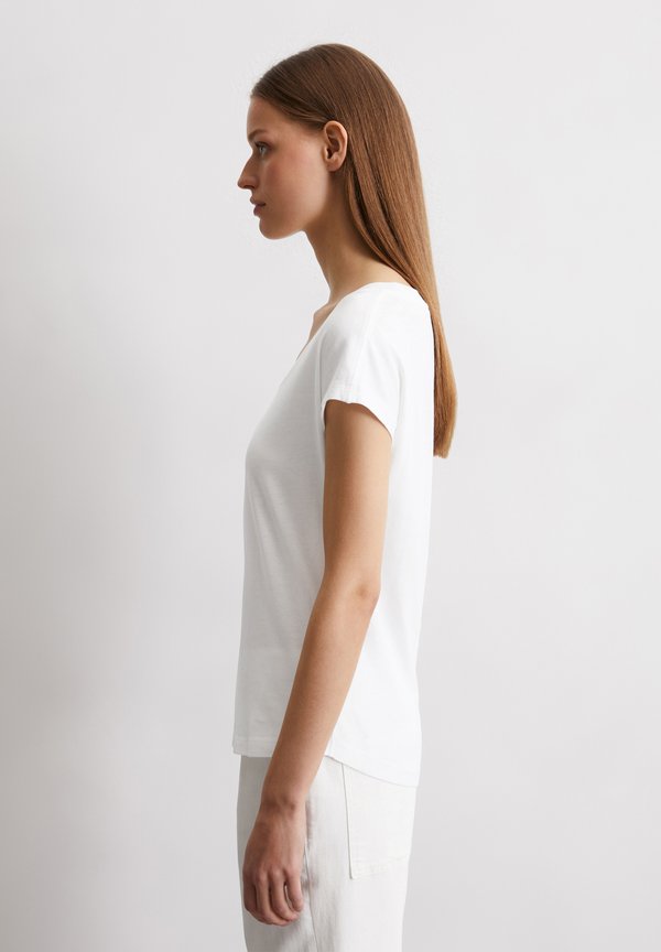 OVERCUT SLEEVES DEEP ROUND NECK - Basic T-shirt2