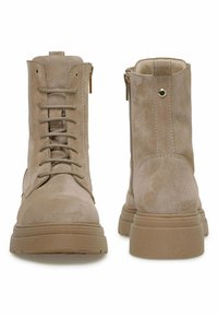 Nine West MILITARY TOLIPE - Plateaustiefelette - nude - Zalando.at