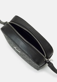 Calvin Klein RE LOCK CAMERA MONO - Borsa a tracolla - black