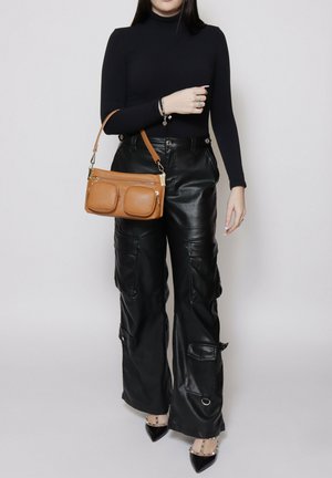 Chiara Ferretti, CHIARA FERRETTI SHOULDER BAG - Handtas - cognac