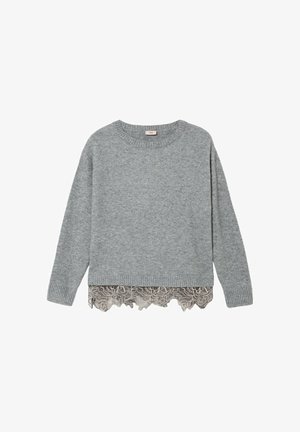 Harmaa neulepusero, joka on valmistettu pehmeästä neuloksesta. Väljällä istuvuudella, resoritaskullisella pääntiellä ja pitsireunuksella alareunassa, jossa on kukkakuvioita.