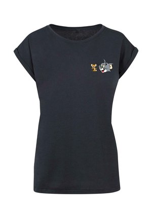 Črna bombažna majica s se rolled rokavi, ki se ponaša z vezenim dizajnom risanih junakov Toma in Jerryja na levem prsnem delu.