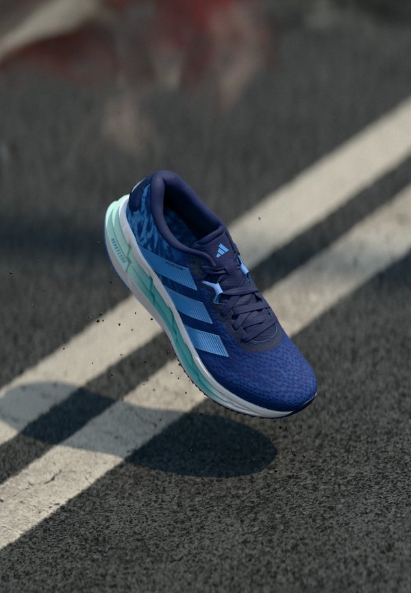 ADISTAR 4  - Road running shoes
