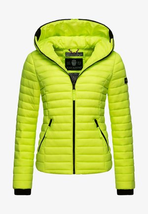 Hőszigetelt kapucnis dzseki élénk neon sárgában, cipzáros záródással, texturált steppelt mintával, valamint fekete díszítéssel a zsebeken és a mandzsettákon.