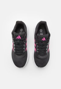 adidas Performance FALCON 3.0 - Chaussures de running sur route - core black/pulse magenta/grey six