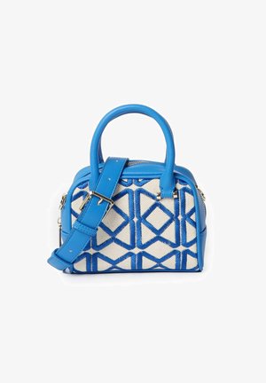 Borsa blu con tessuto testurizzato e motivo geometrico. Presenta due manici, una tracolla regolabile e dettagli in metallo argentato.