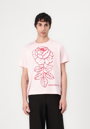 ERNA VIHKIRUUSU PLACEMENT UNISEX - Print T-shirt - light pink/red