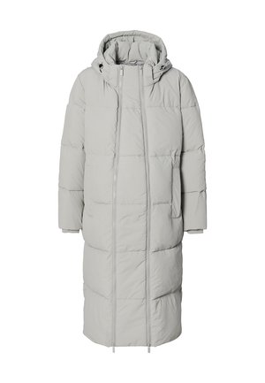 Manteau d'hiver long en gris clair avec rembourrage, capuche et deux zips verticaux à l'avant, conçu pour la chaleur et une couverture complète.