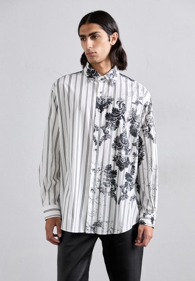 Roberto Cavalli CLASSIC AND COOL FIT - Cămașă - white/grey