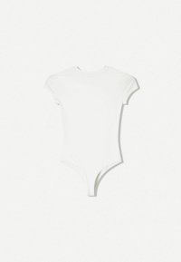 Body alb cu guler rotund și mâneci scurte. Fabricat dintr-un material neted și elastic, prezintă o formă ajustată și un fund de tip thong.