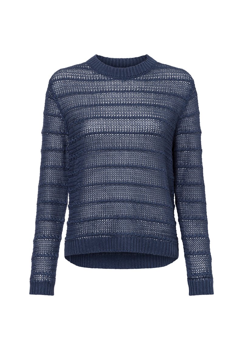 Marineblauwe gebreide trui met een ronde hals, voorzien van horizontale strepen en een losse weving, die de textuur en constructiedetails benadrukt.