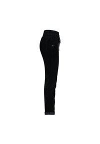 Sorte fløjl bukser med slim fit, snøre i taljen, sidelommer og opbrettede manchetter. Glat tekstur med lodrette ribbede detaljer.