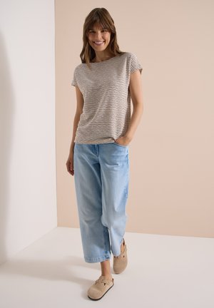 Cecil, T-SHIRT WITH BOAT NECKLINE AND STRIPES - T-shirt imprimé - creamy mocha