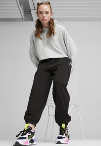 Puma TEAM - Kapuutsiga pusa - light gray heather