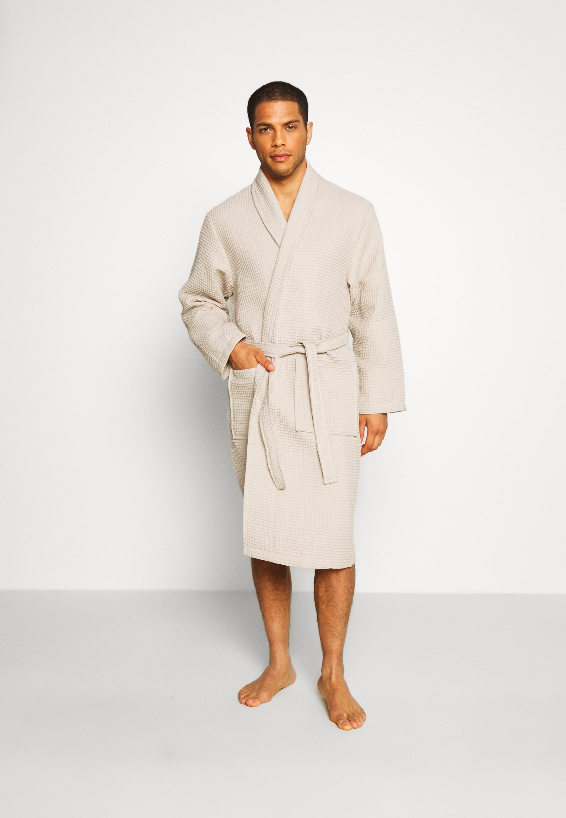 peignoir beige