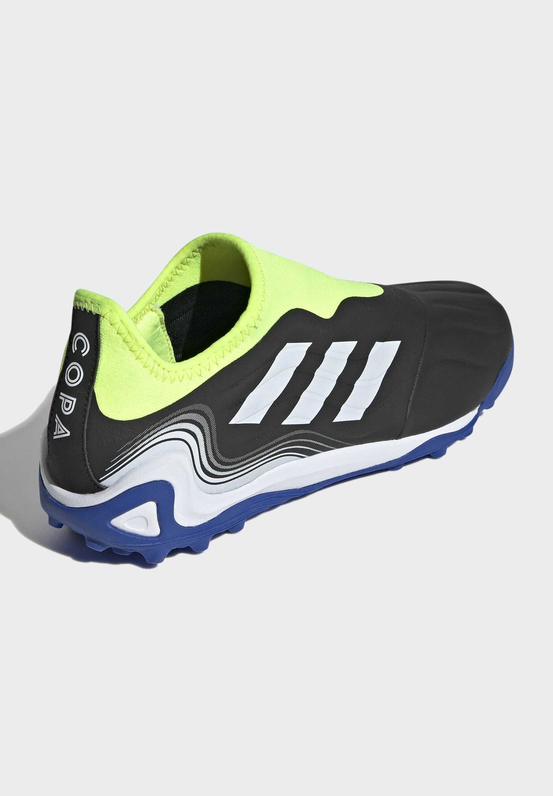 black astro trainers