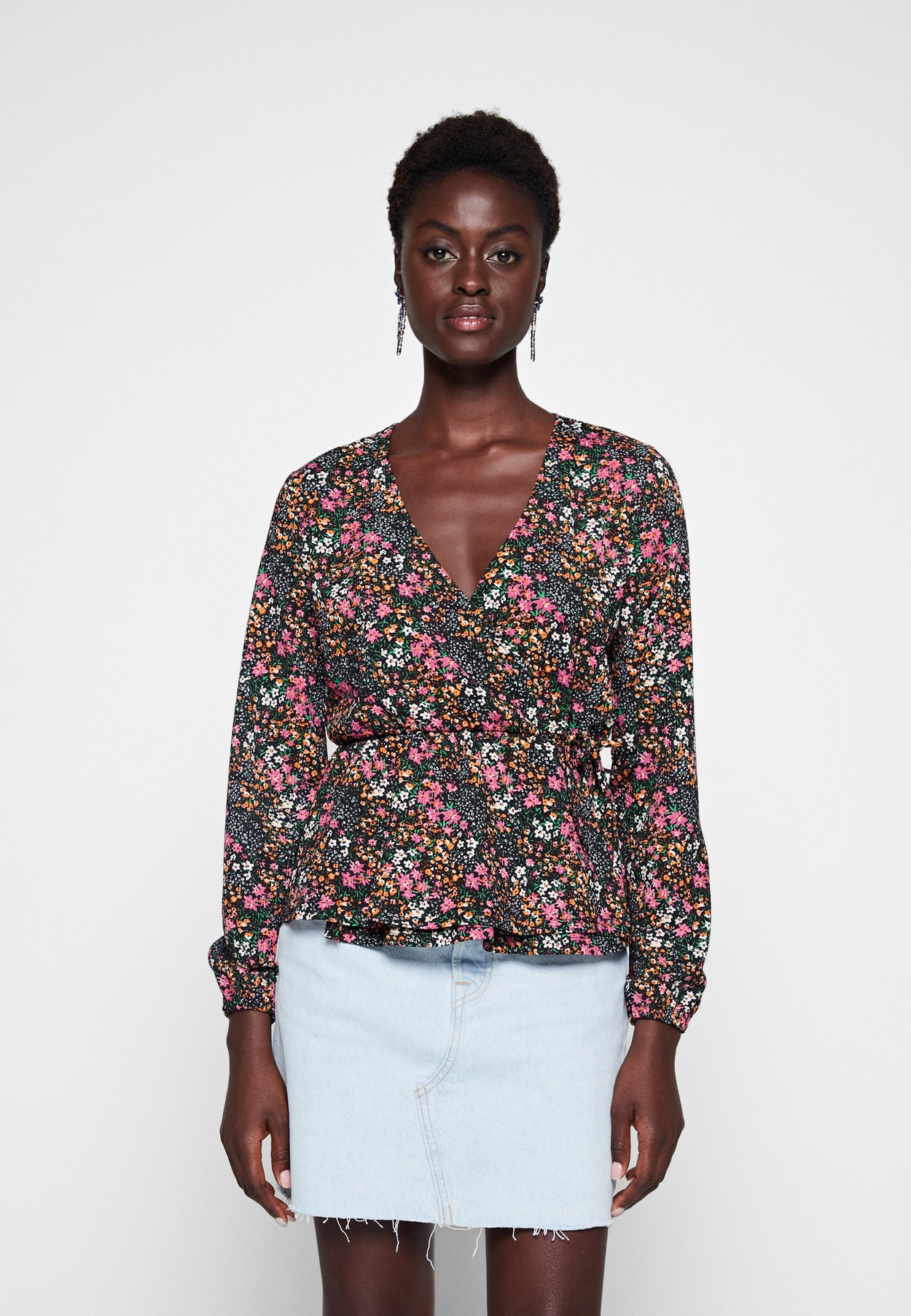 ONLOVA WRAP TOP