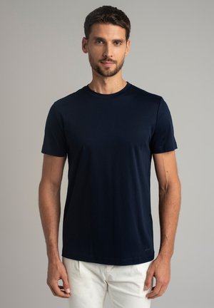- T-shirt basic