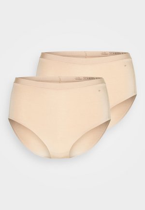 Beige katoenen blend slipjes, hoge taille ontwerp, gladde textuur en elastische tailleband. Twee paar getoond. Geen patronen of hardware zichtbaar.