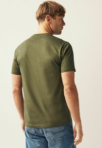 Next 4 PACK REGULAR - Jednoduché tričko - navy brown rust green