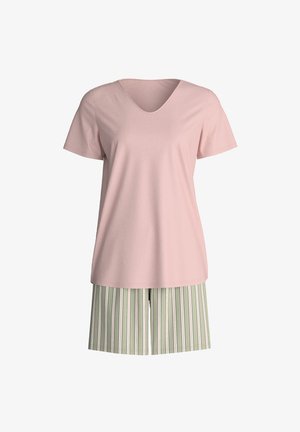 Zacht roze top met korte mouwen en V-hals, gecombineerd met knielange shorts met verticale groene, witte en paarse strepen.