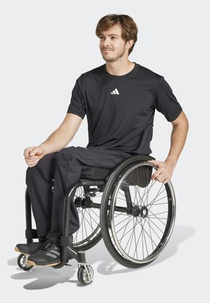 ADAPT WORKOUT - T-shirts print - black white