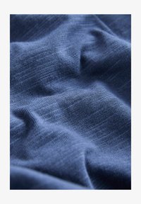 Vald, blue